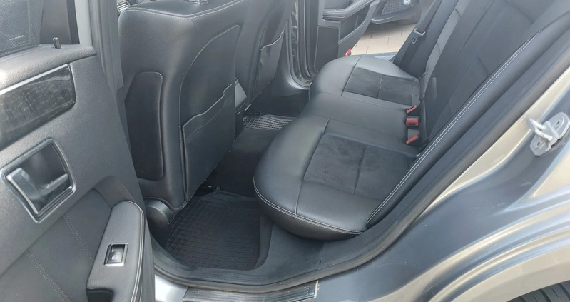Mercedes-Benz Klasa E cena 39999 przebieg: 290000, rok produkcji 2010 z Świnoujście małe 106
